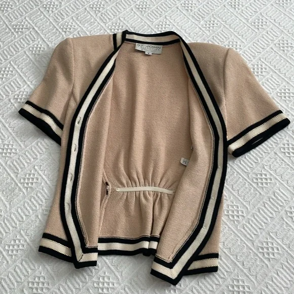 St. John Beige Short Sleeve Sweater luxury - Picture 7 of 16